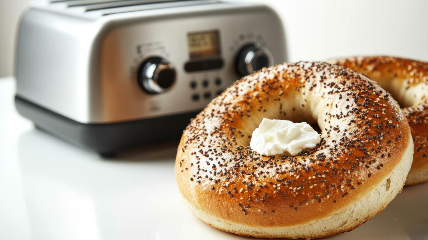 Bagels en freidora de aire listos para servir.