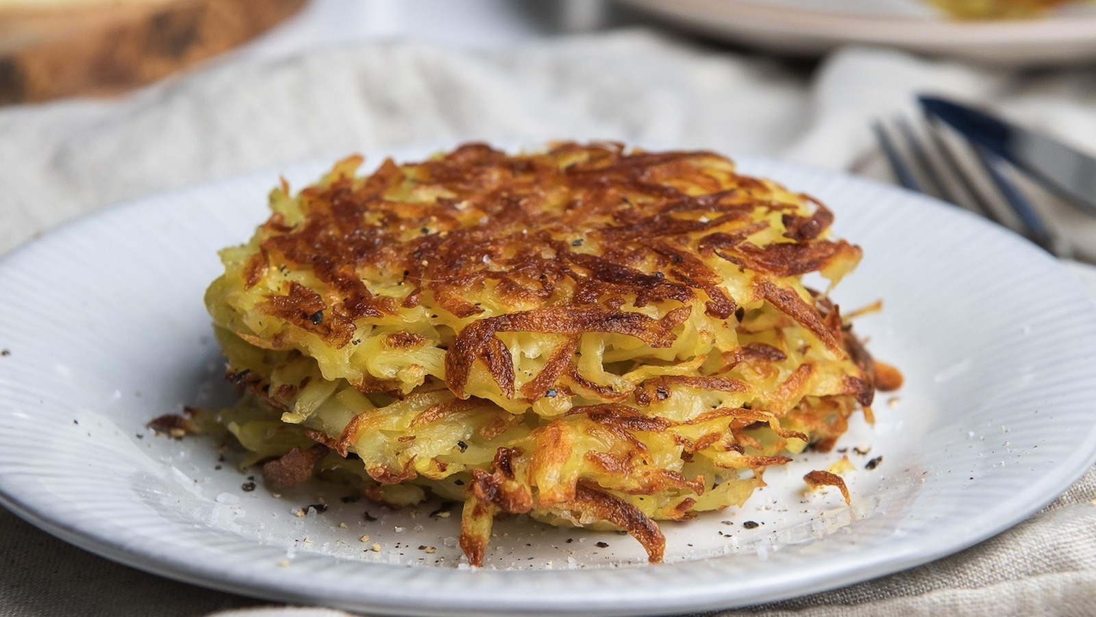 Rösti dorada y crujiente hecha en freidora de aire